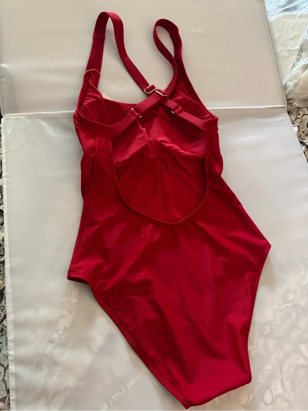 Quince red crossbackOne-Piece Women's Swimsuit